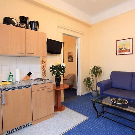 Ark Am Hauptbahnhof Bed & Breakfast Berlin Room photo
